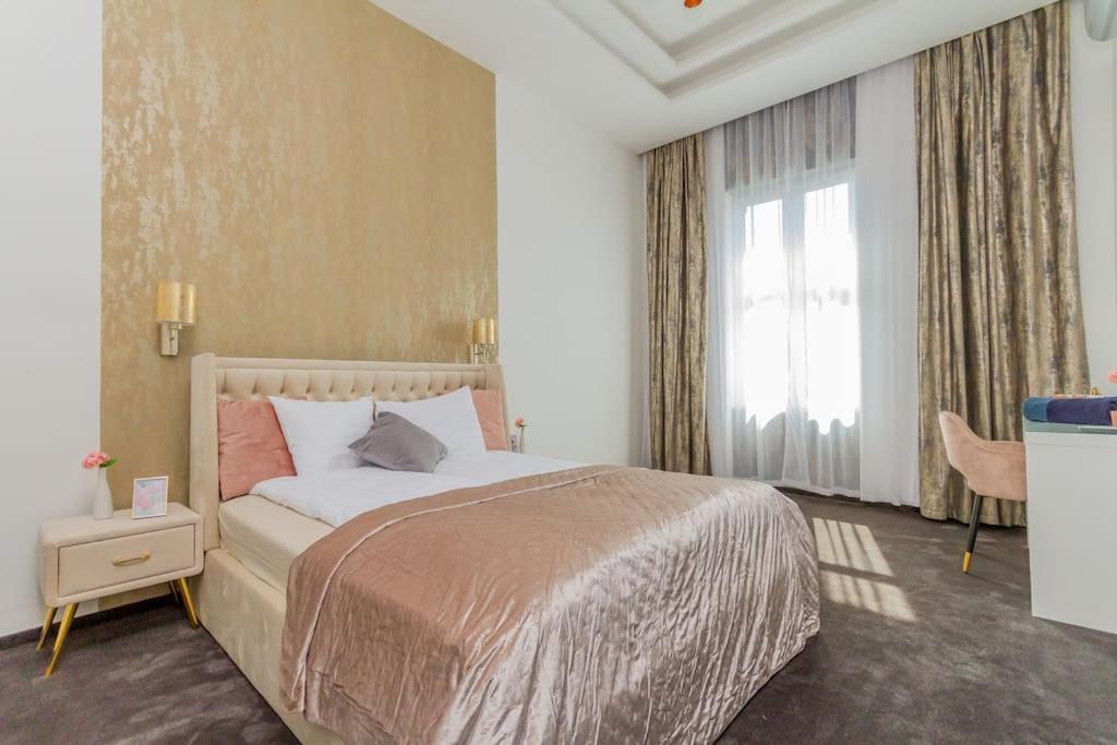 The Opulent Oasis By Newave Apartments Budapest Eksteriør billede