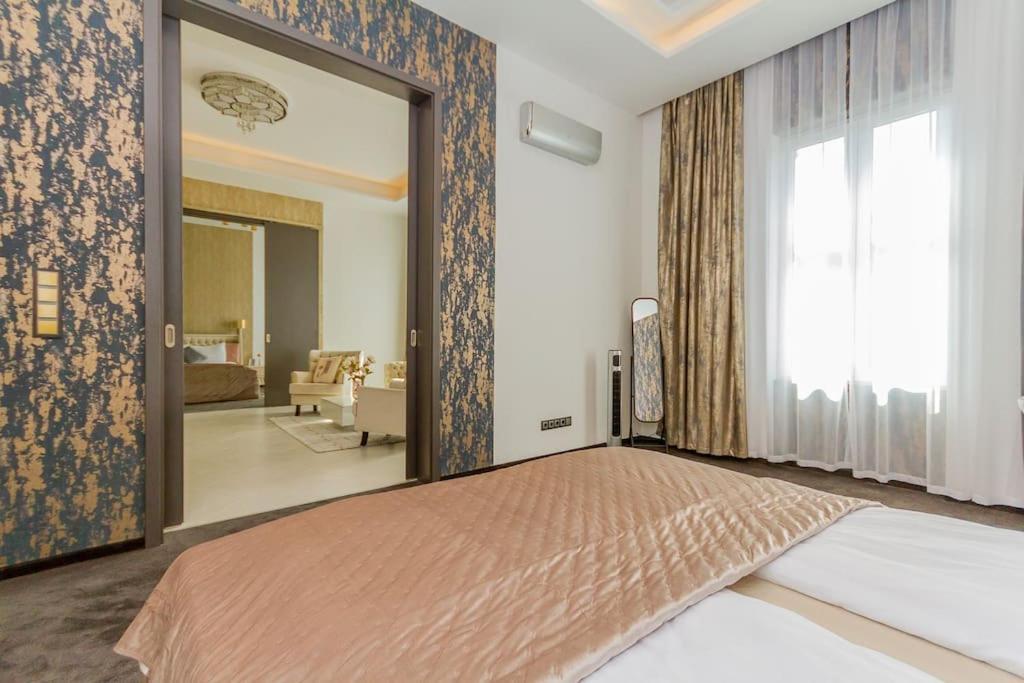 The Opulent Oasis By Newave Apartments Budapest Eksteriør billede